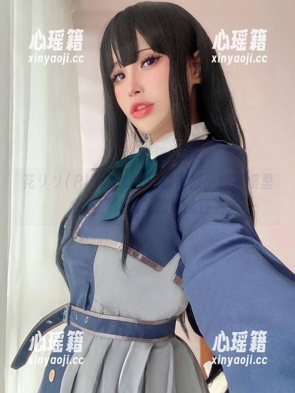 花リリ(Plant Lily)的短裙，作品集里全是“轻盈”的可能性。